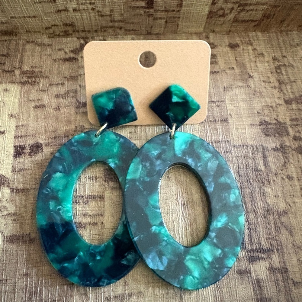 Source Unknown Green Oval Earrings